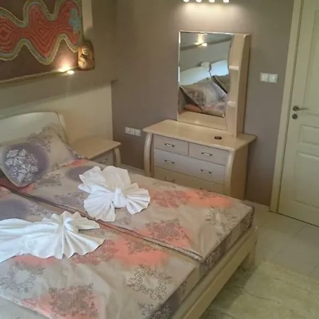 Yassen Luxury דירה